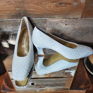 Vintage Apostrophe White Beaded Wedding Shoes - 6M - Jean-Paul Fortin